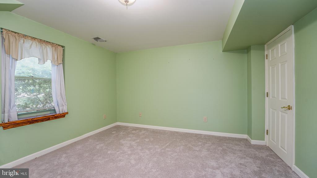 VISTA WOODS - Residential