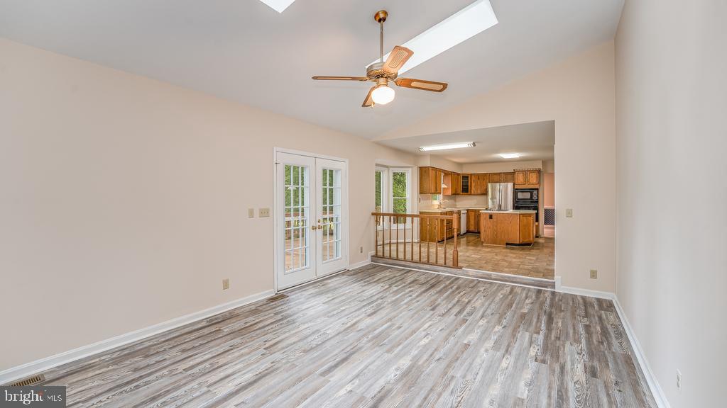 VISTA WOODS - Residential