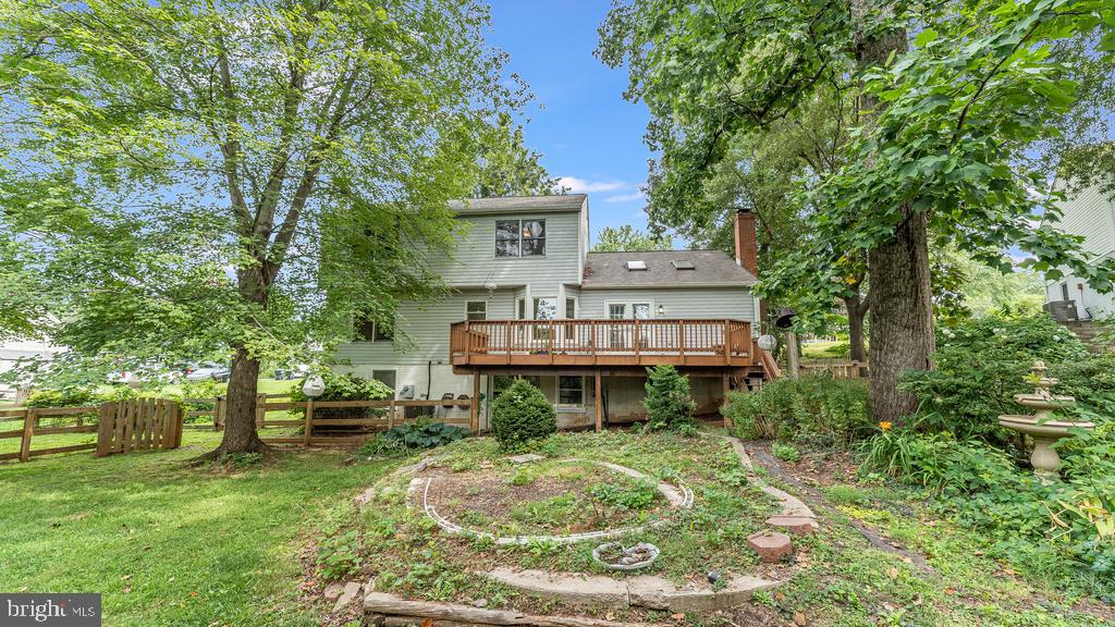 VISTA WOODS - Residential