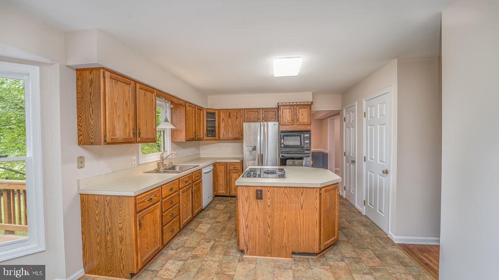 VISTA WOODS - Residential