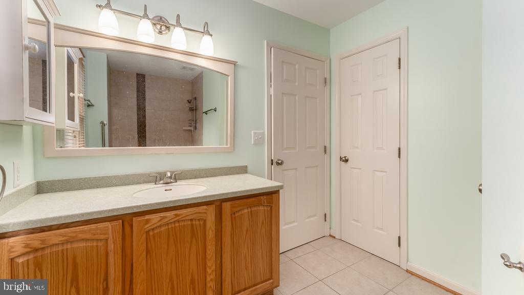 VISTA WOODS - Residential