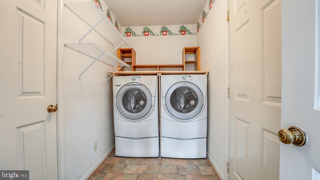 VISTA WOODS - Residential