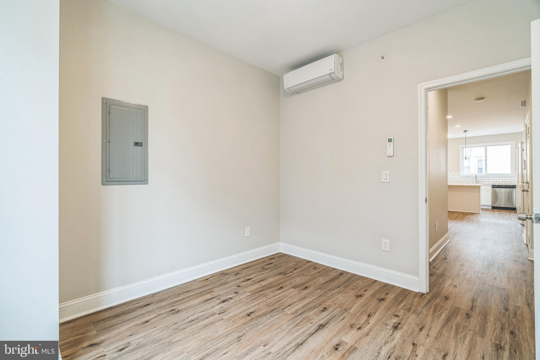 LOWER MOYAMENSING - Residential Lease