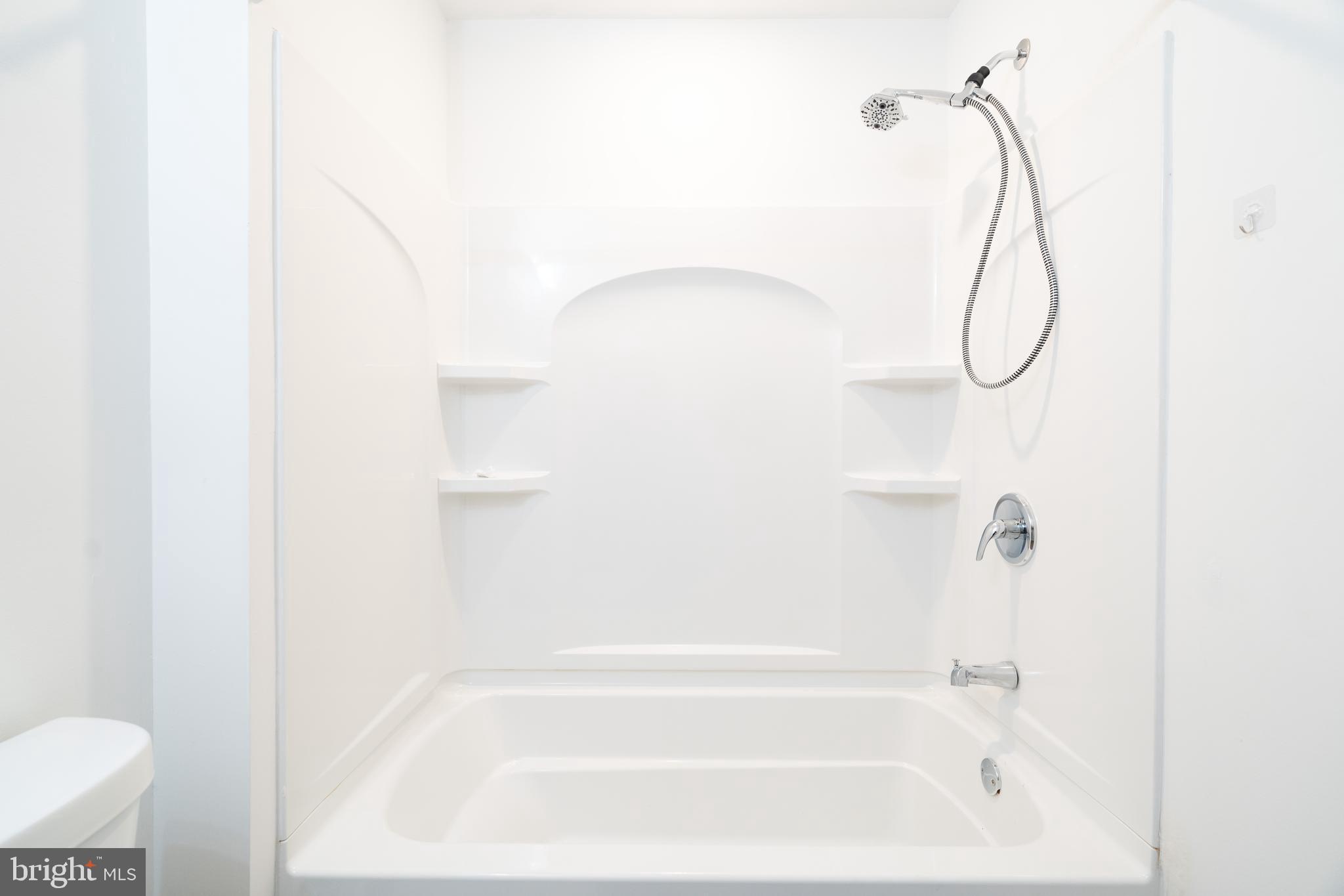 LOWER MOYAMENSING - Residential Lease