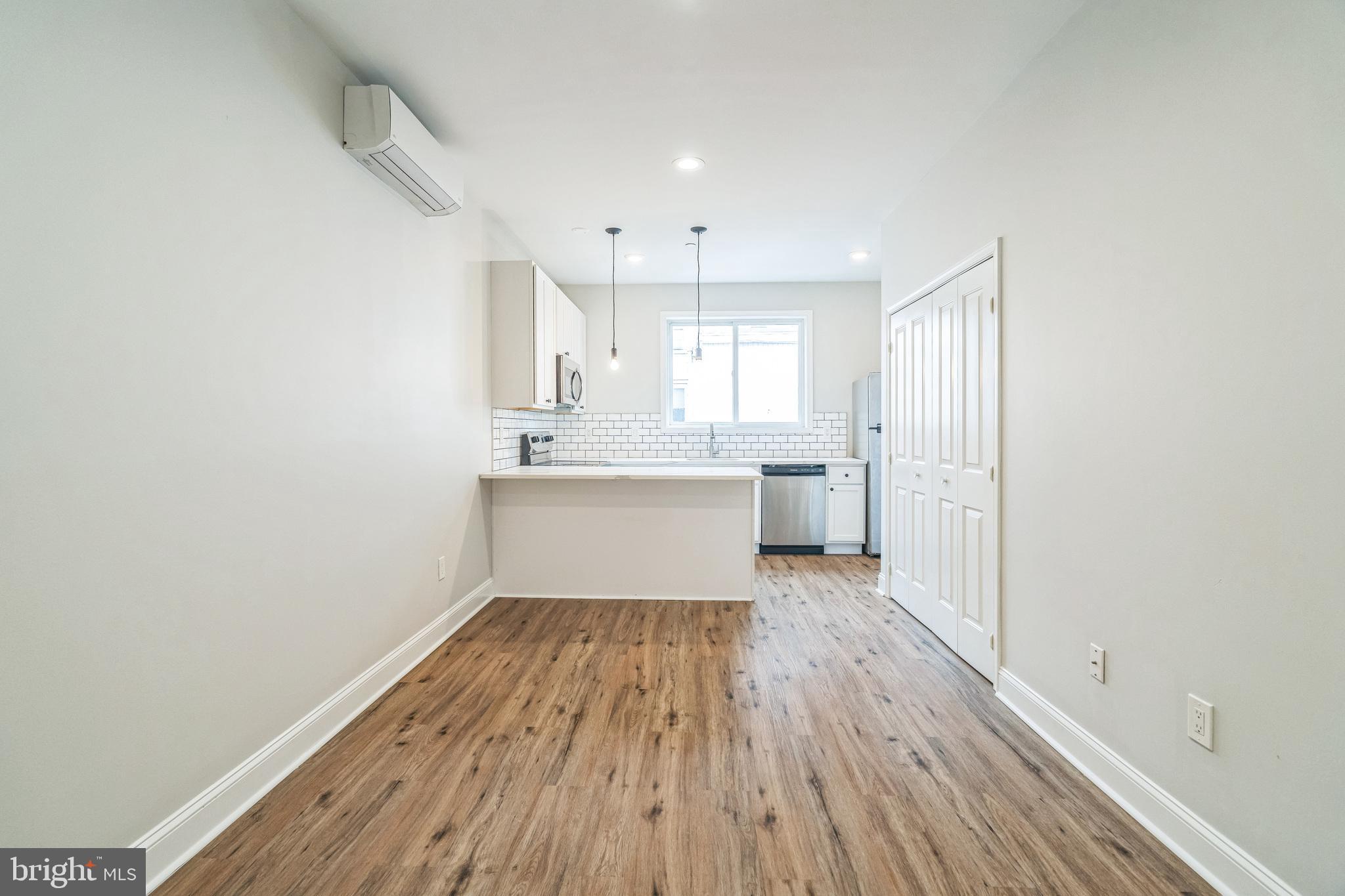 LOWER MOYAMENSING - Residential Lease