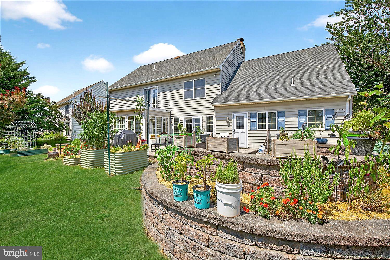 QUAIL HOLLOW - Residential