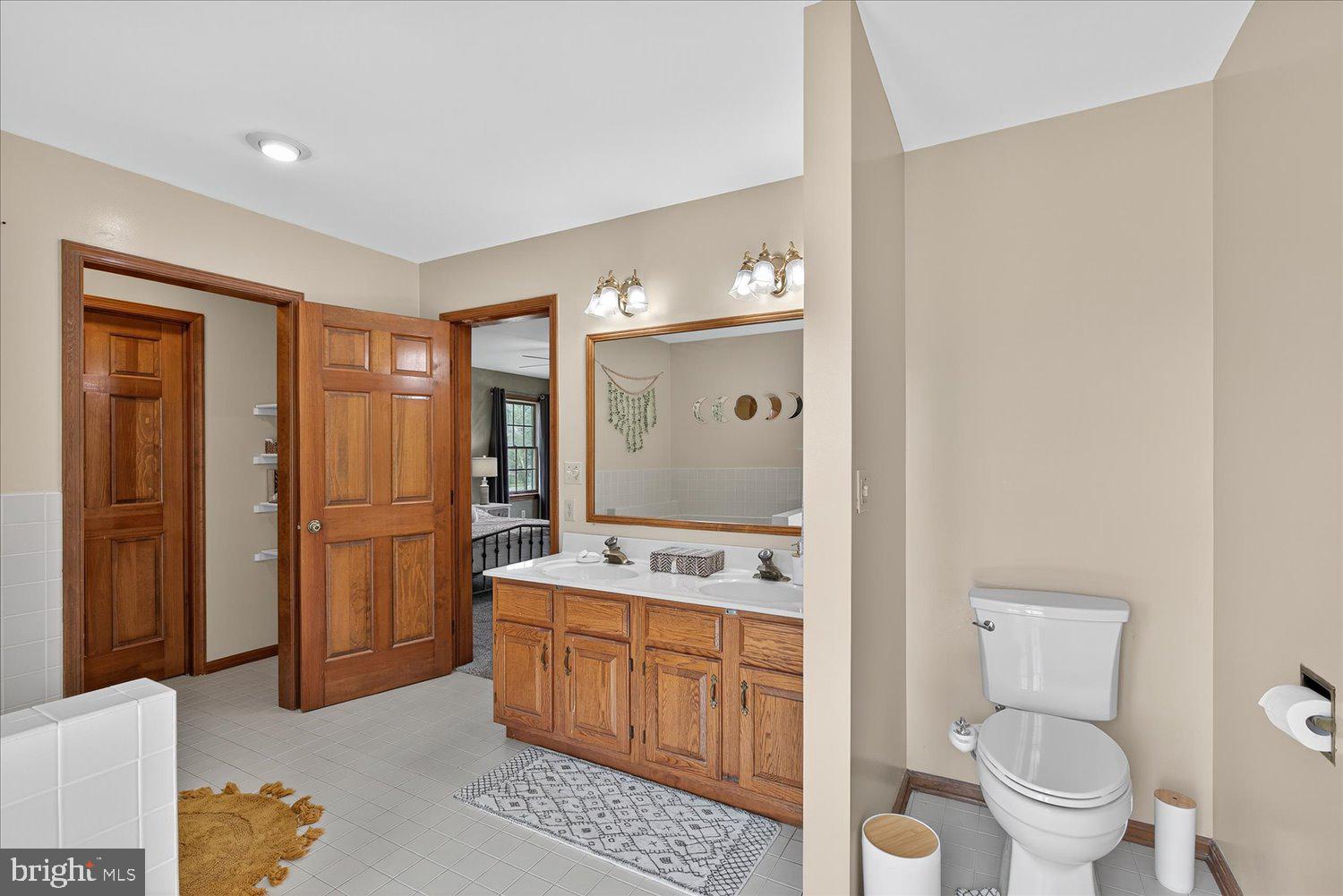 QUAIL HOLLOW - Residential