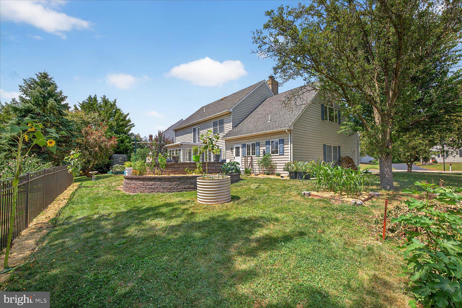 QUAIL HOLLOW - Residential