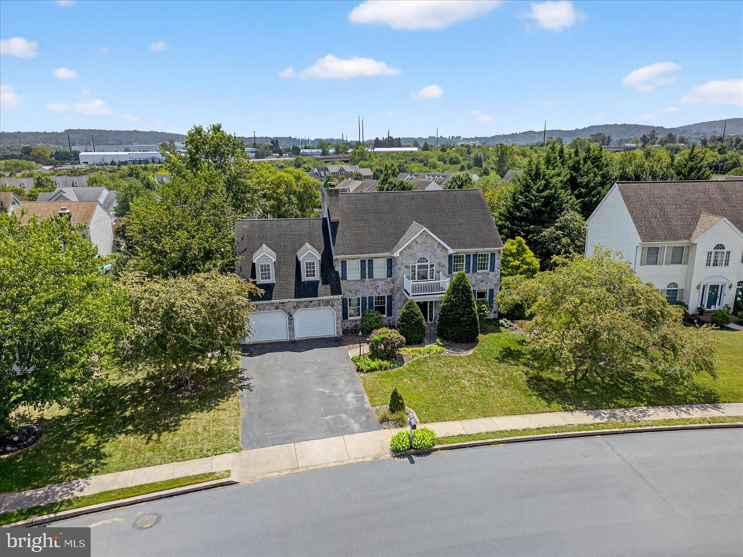 QUAIL HOLLOW - Residential