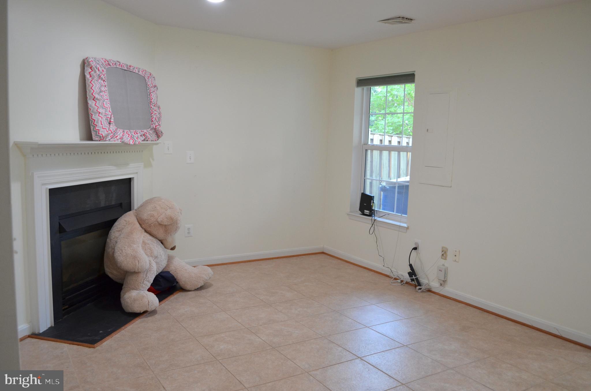 POTOMAC STATION - Residential Lease