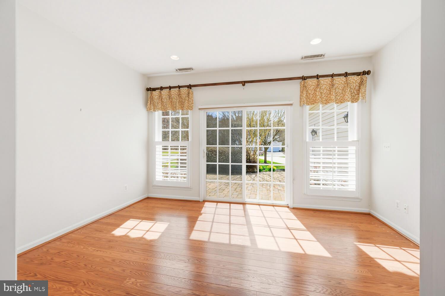 EASTON CLUB EAST - Residential