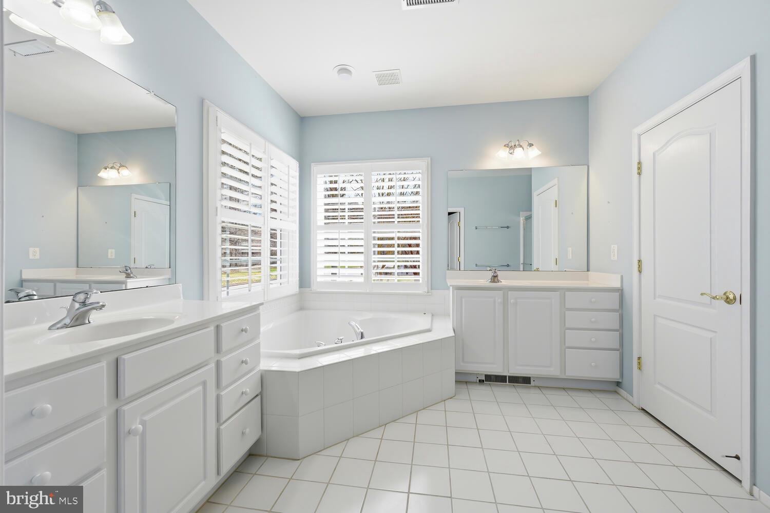 EASTON CLUB EAST - Residential