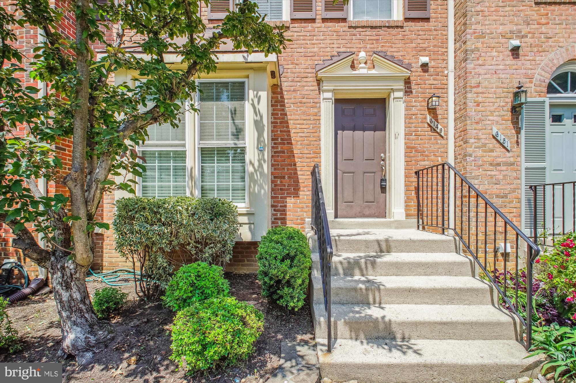 6149 SUMMER PARK LANE
