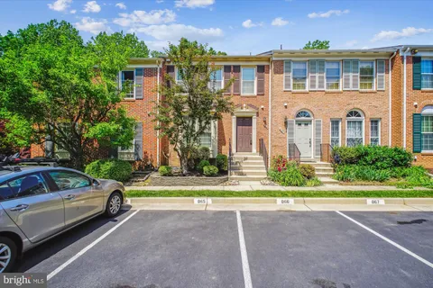 6149 Summer Park Lane, Alexandria, VA MLS: VAFX2241106