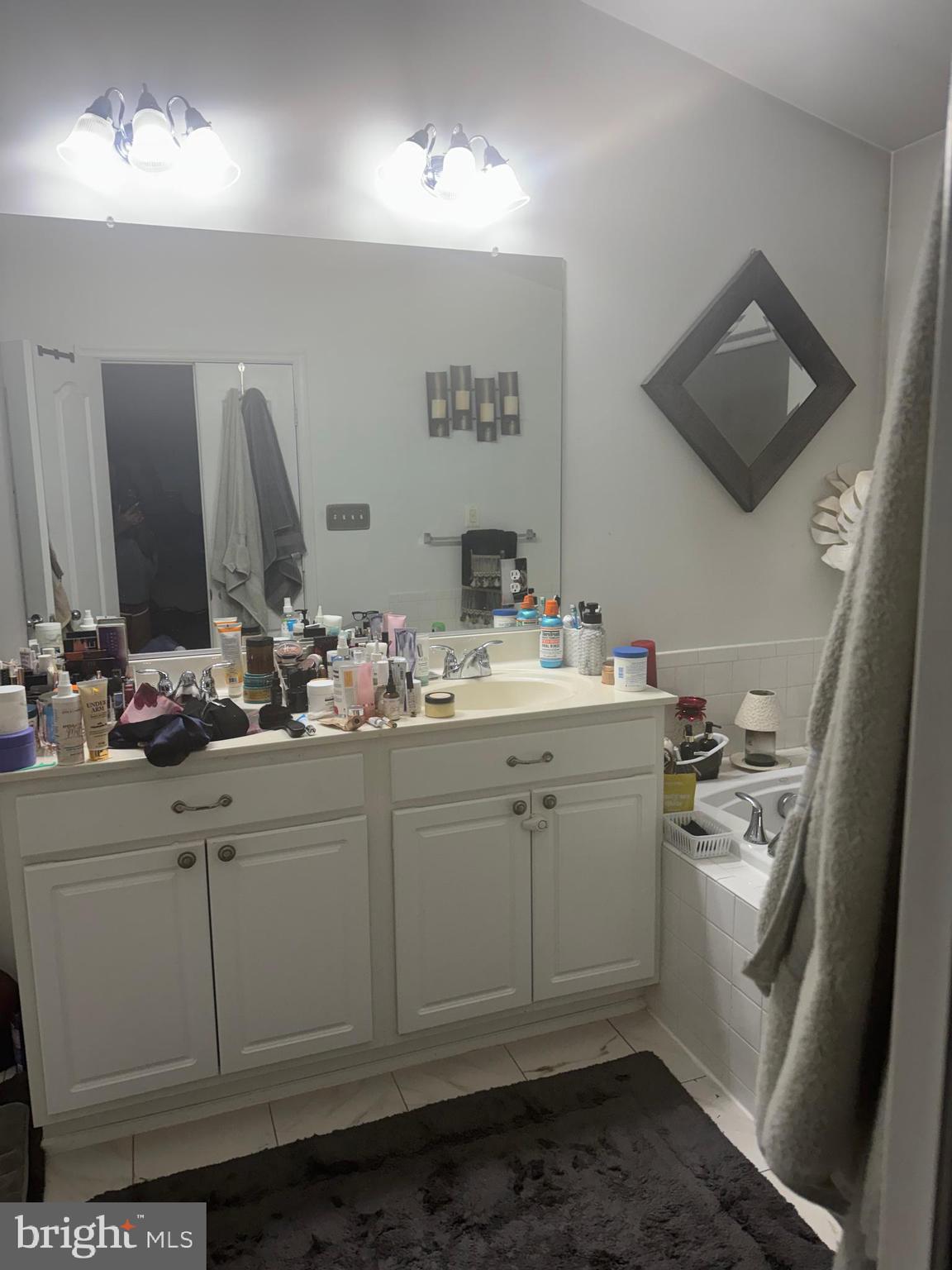 RIVERWATCH IND HEAD - Residential