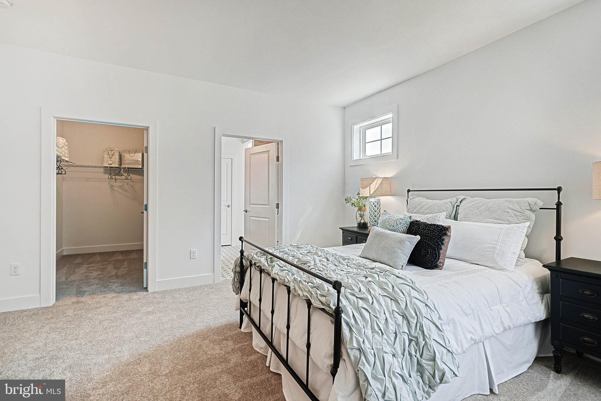 HOME TOWNE SQUARE - Residential