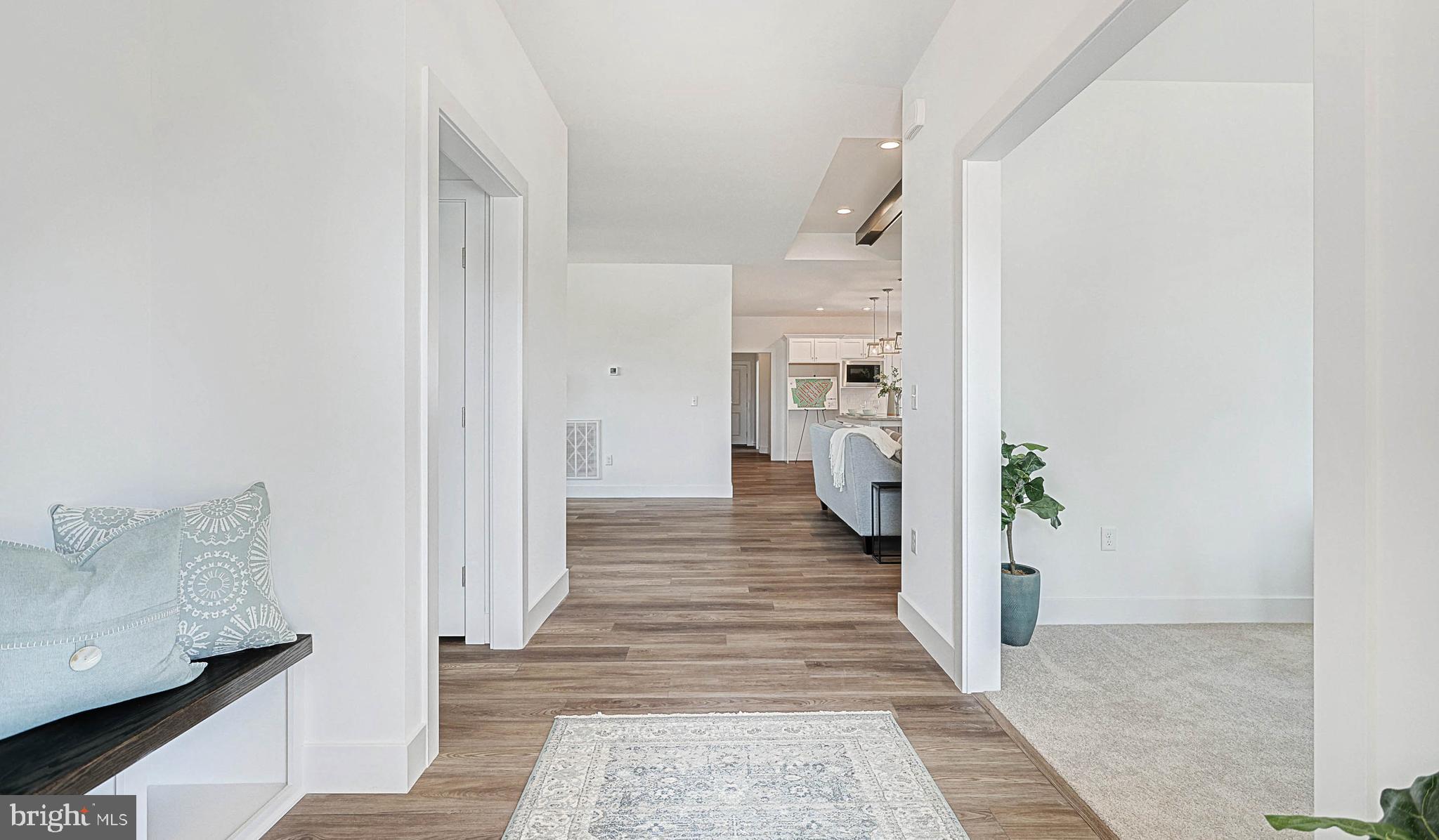 HOME TOWNE SQUARE - Residential