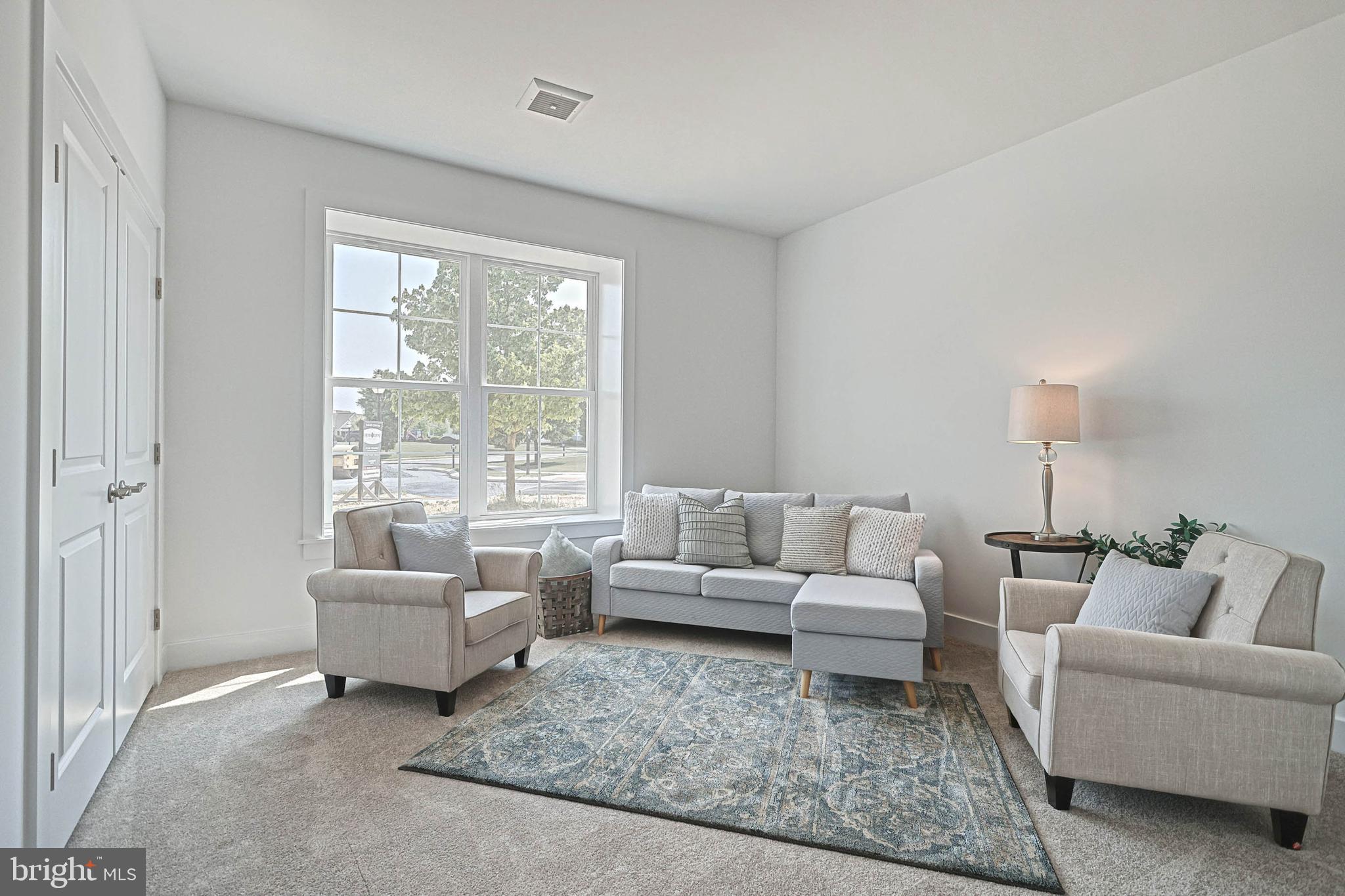 HOME TOWNE SQUARE - Residential