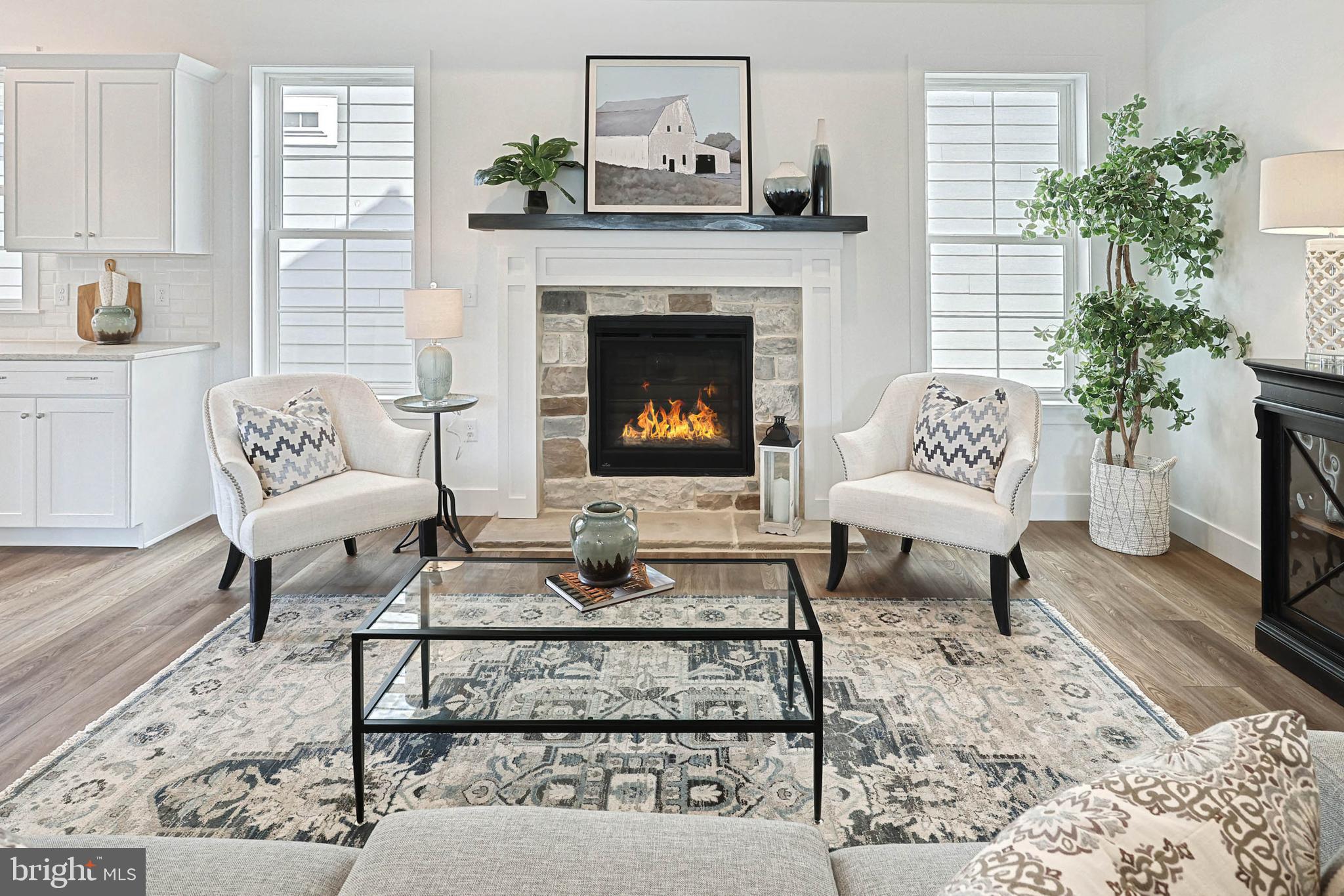 HOME TOWNE SQUARE - Residential