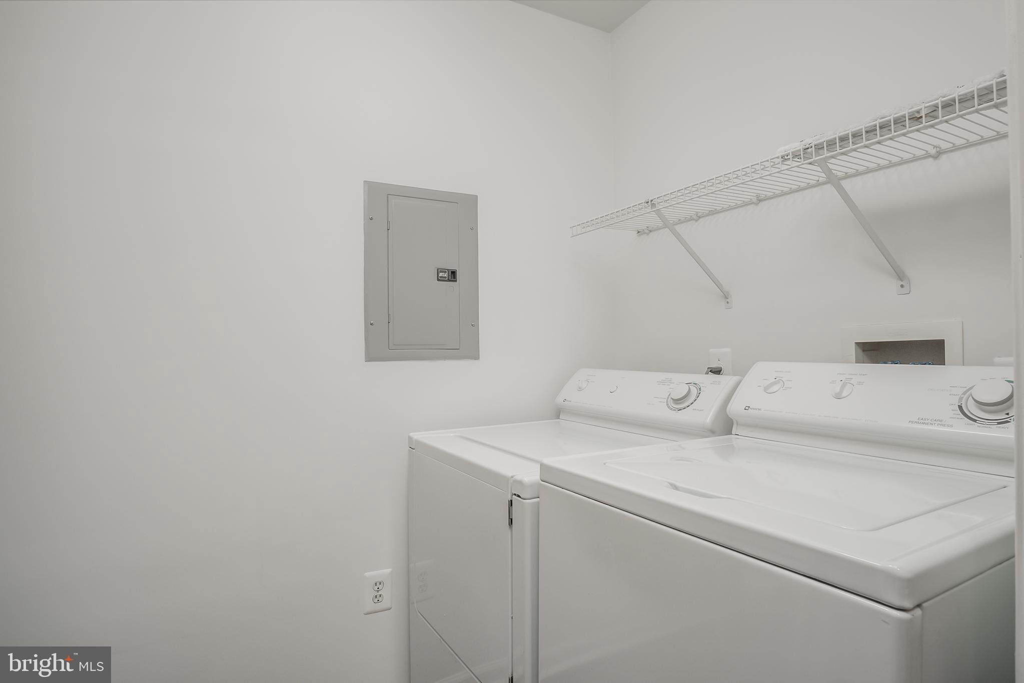 POTOMAC RIDGE - Residential