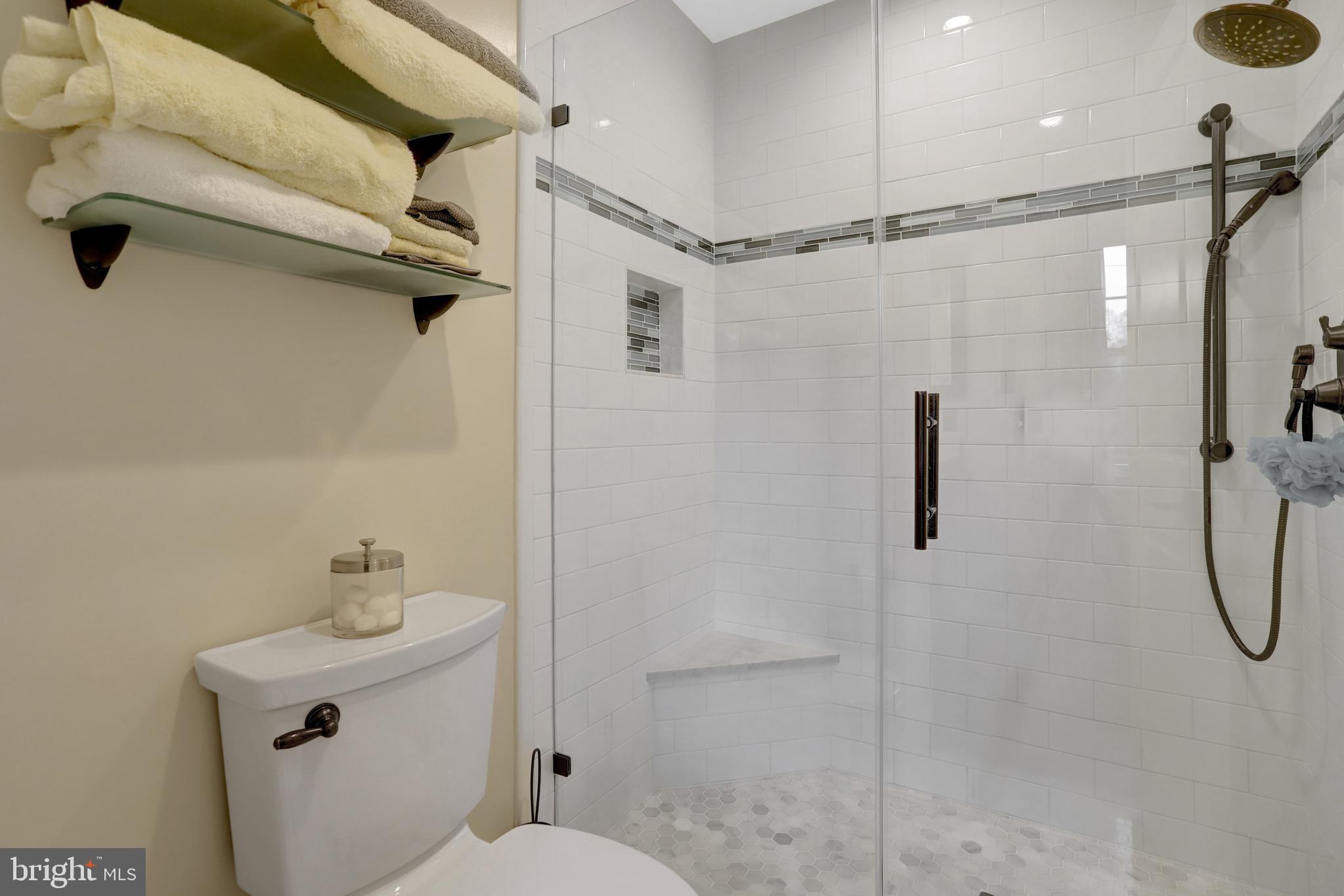 CHURCHILL SQUARE - Residential