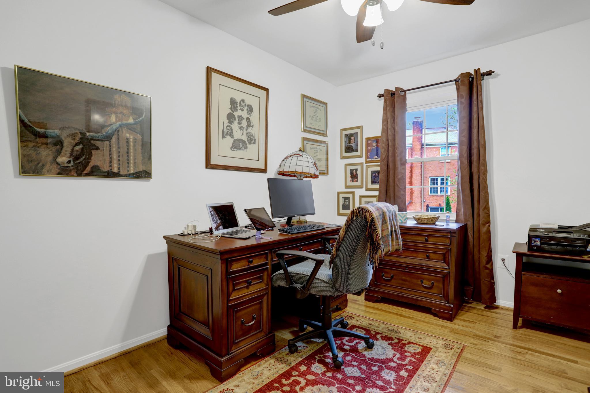 CHURCHILL SQUARE - Residential