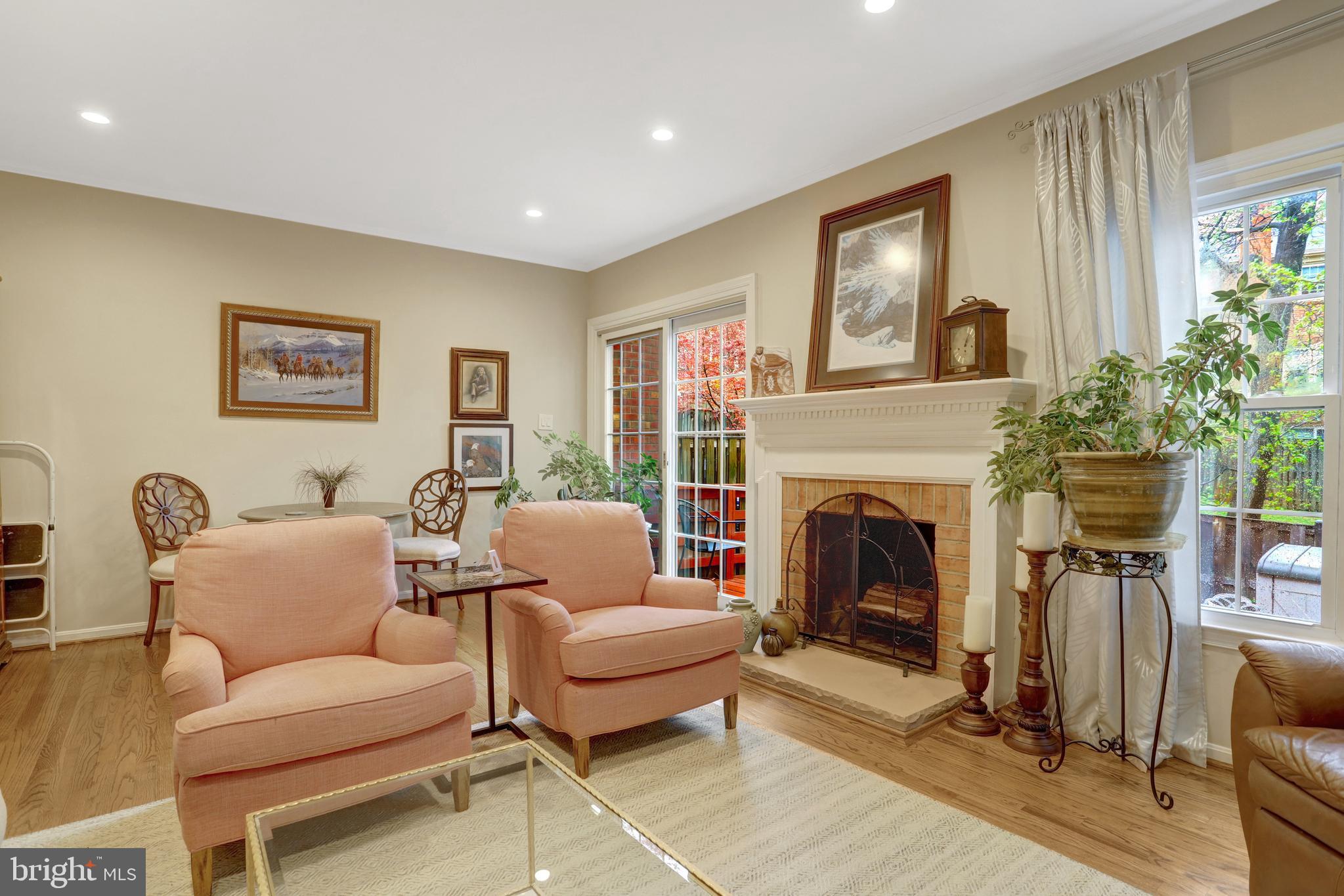 CHURCHILL SQUARE - Residential