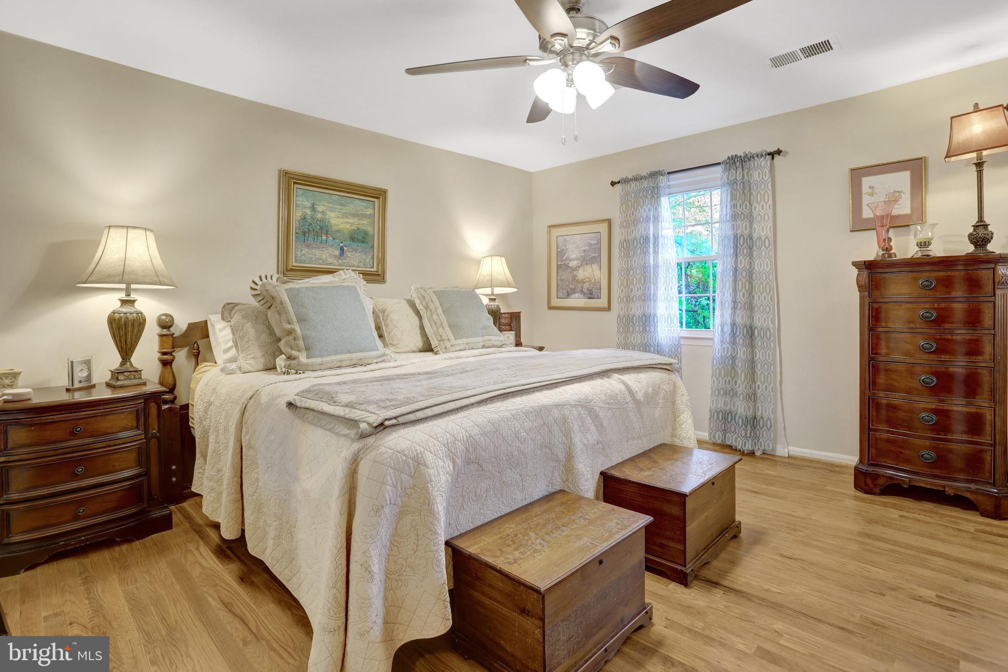 CHURCHILL SQUARE - Residential