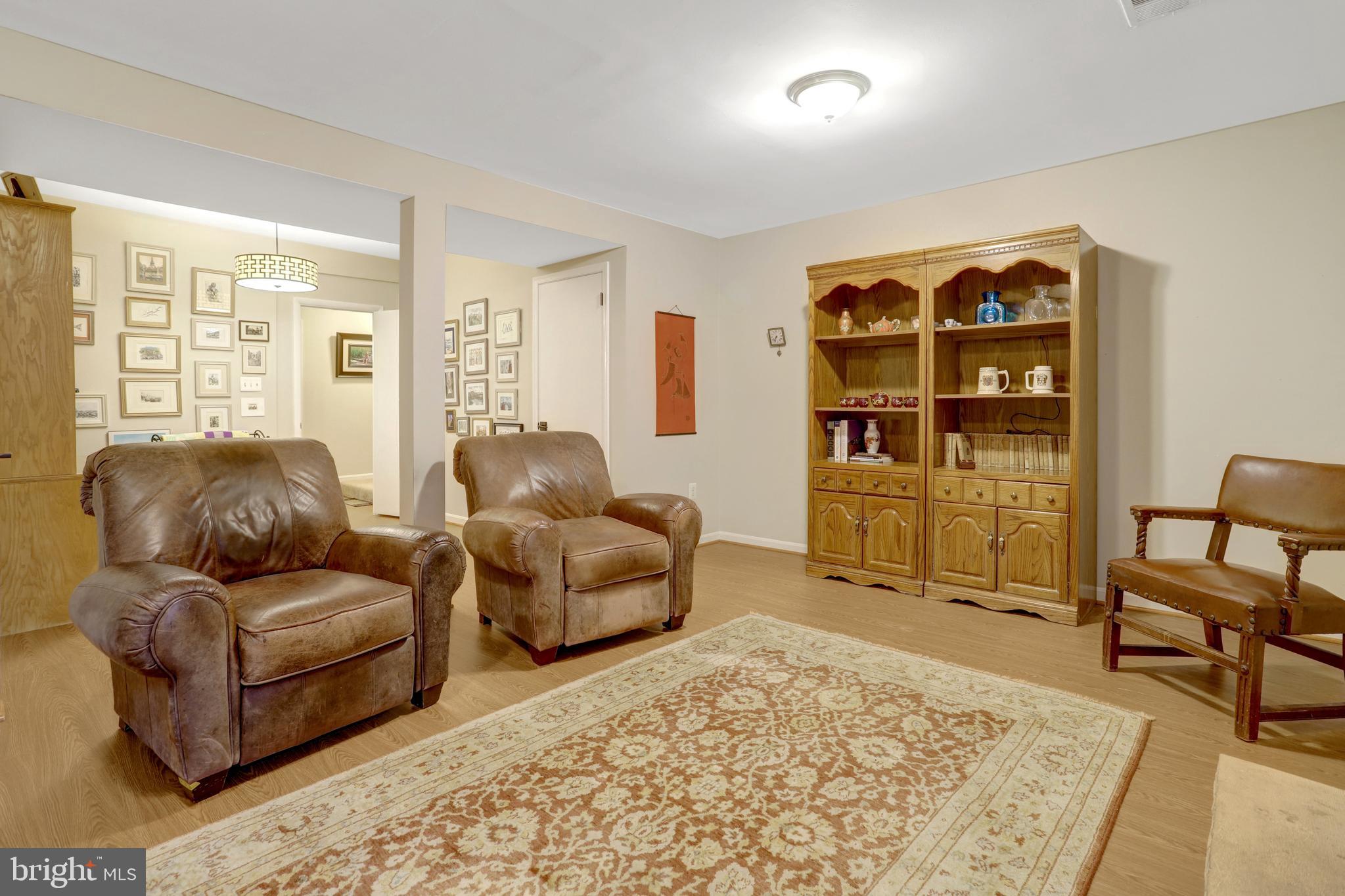 CHURCHILL SQUARE - Residential