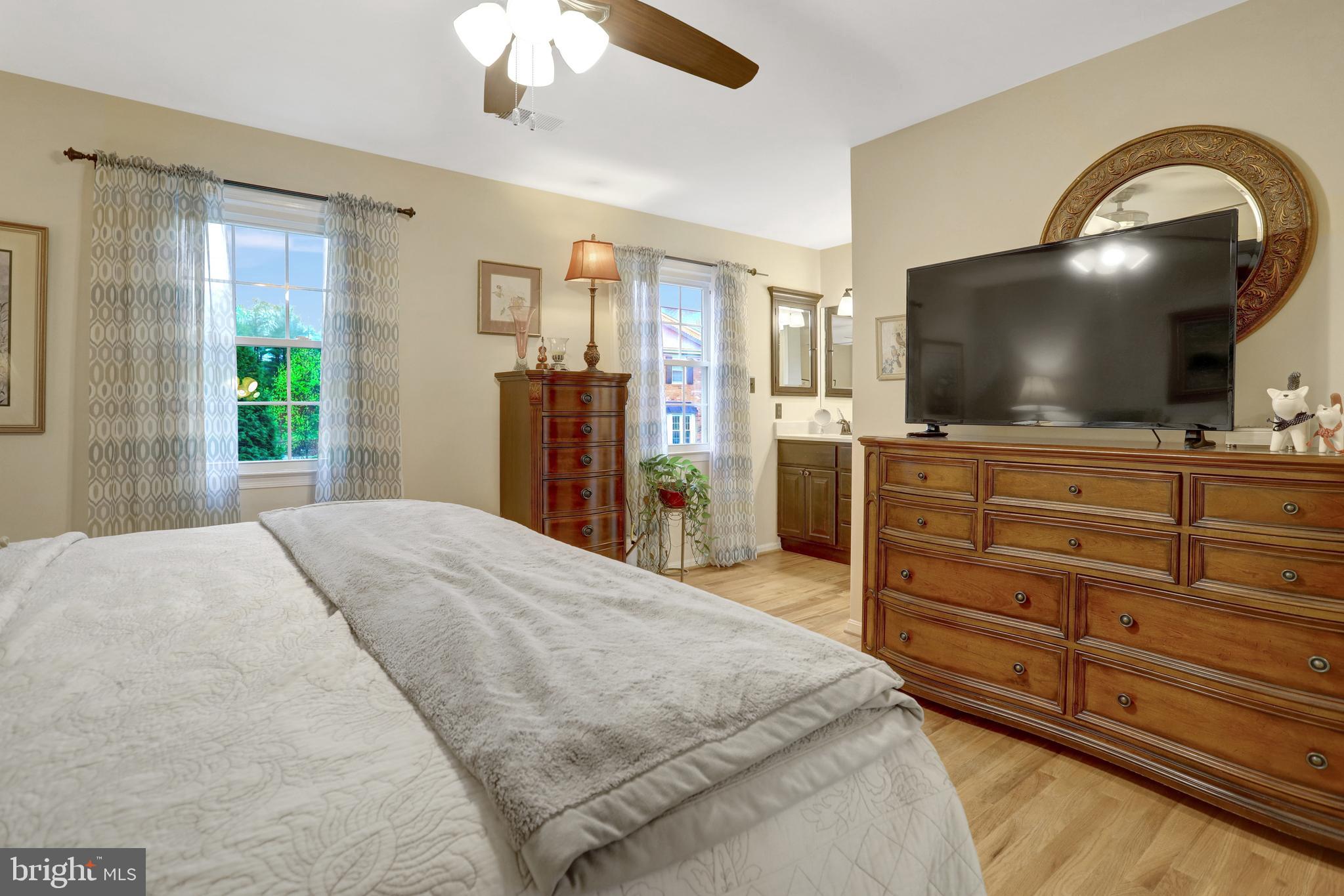 CHURCHILL SQUARE - Residential