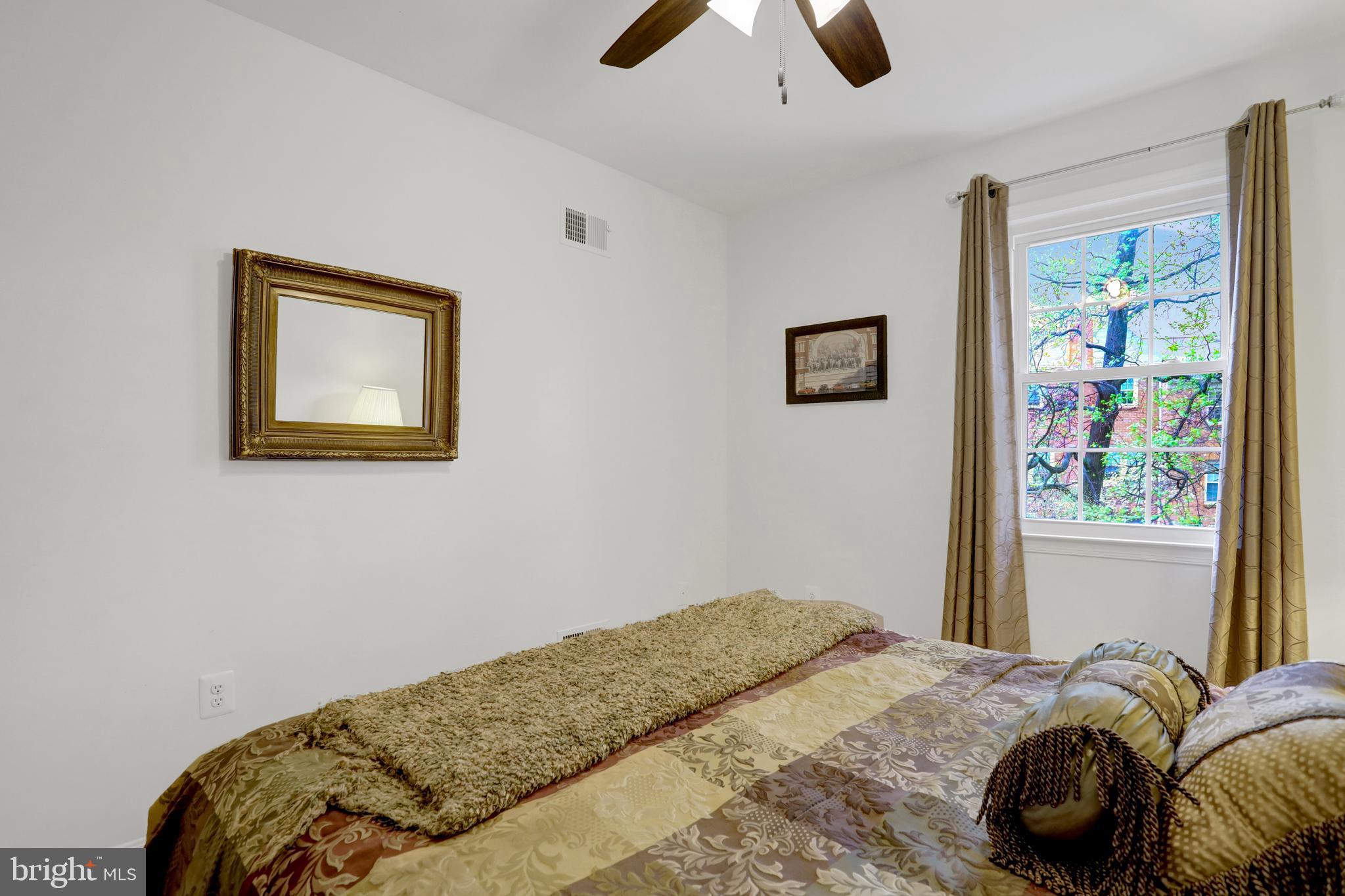 CHURCHILL SQUARE - Residential