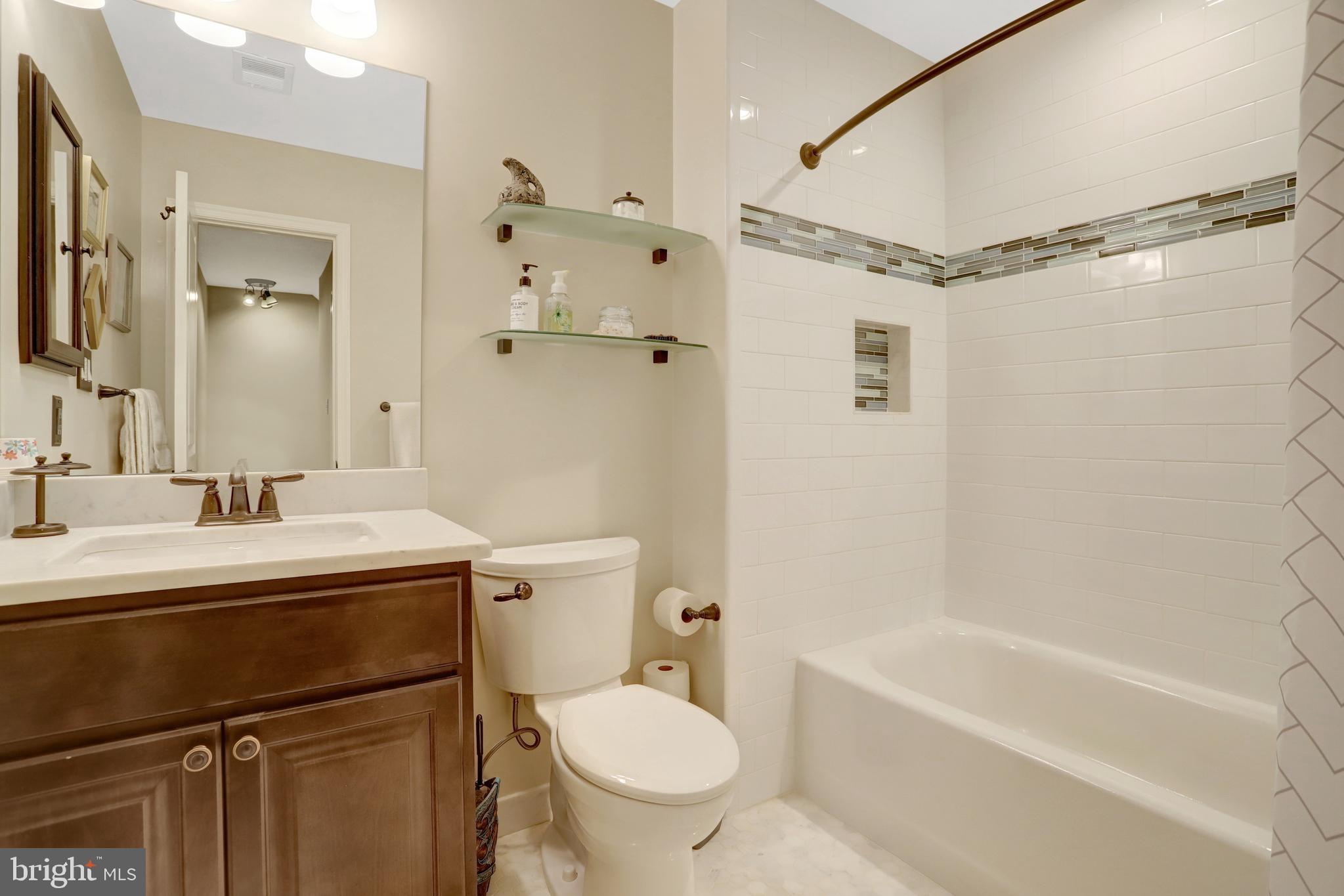 CHURCHILL SQUARE - Residential