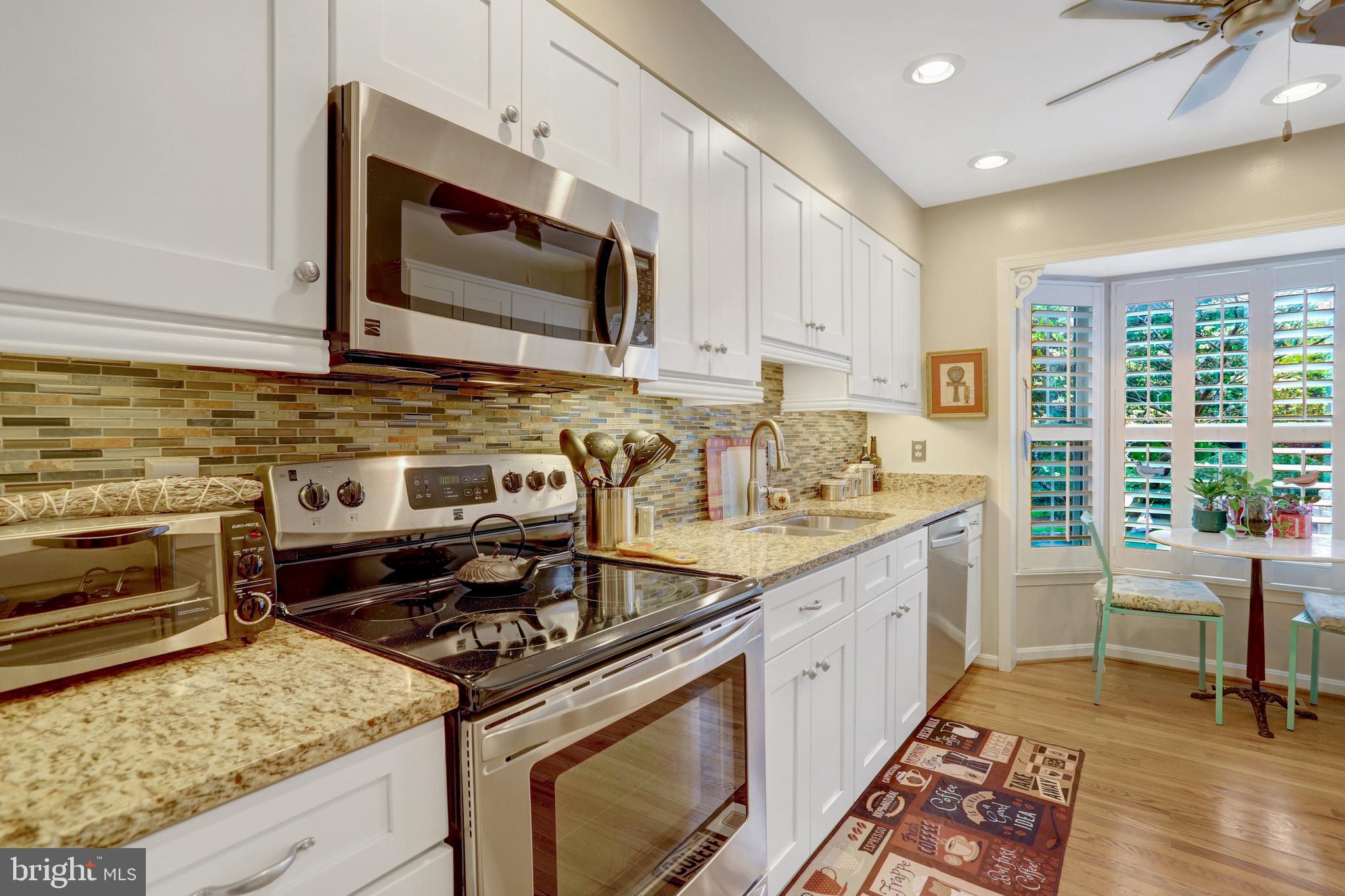 CHURCHILL SQUARE - Residential