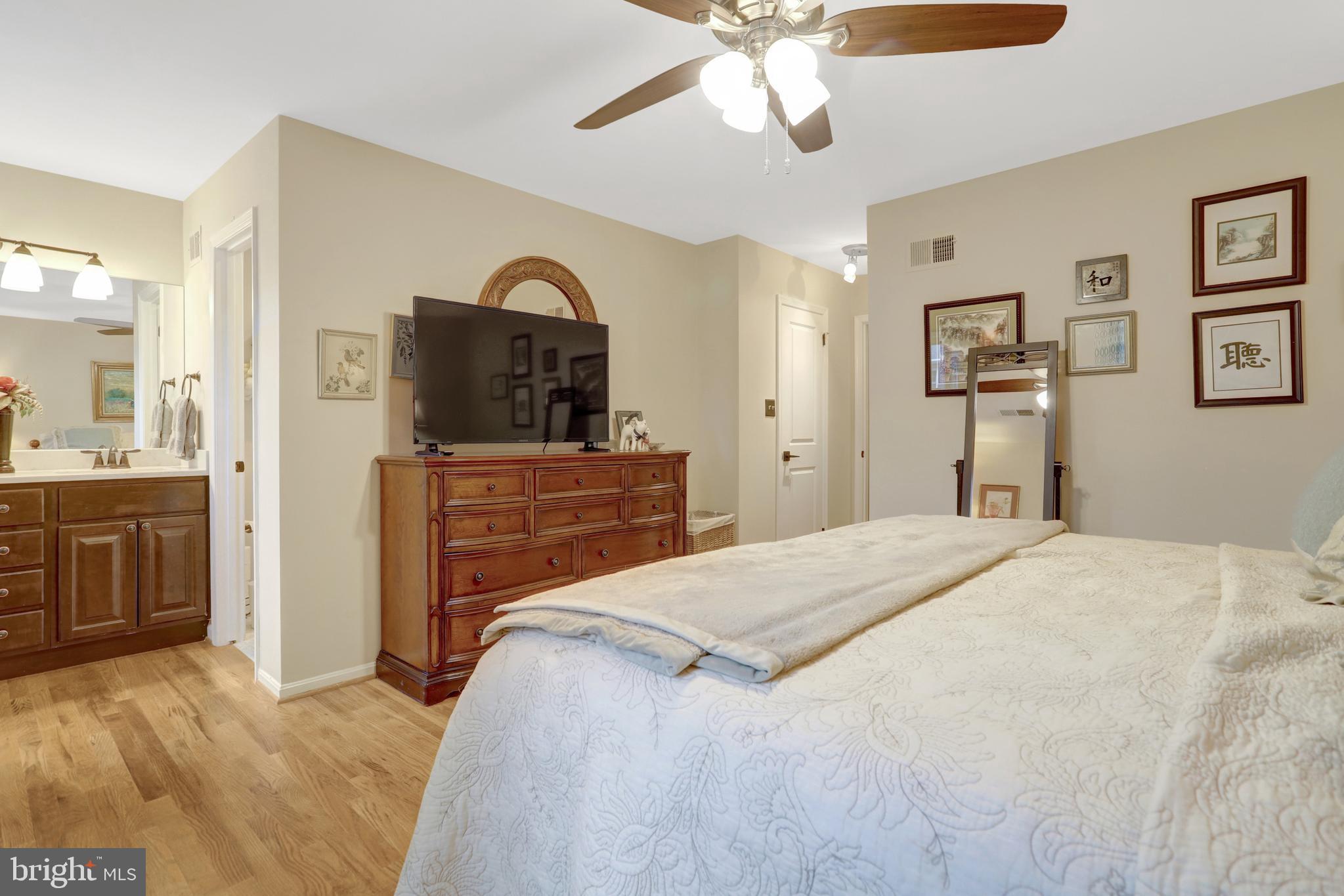 CHURCHILL SQUARE - Residential