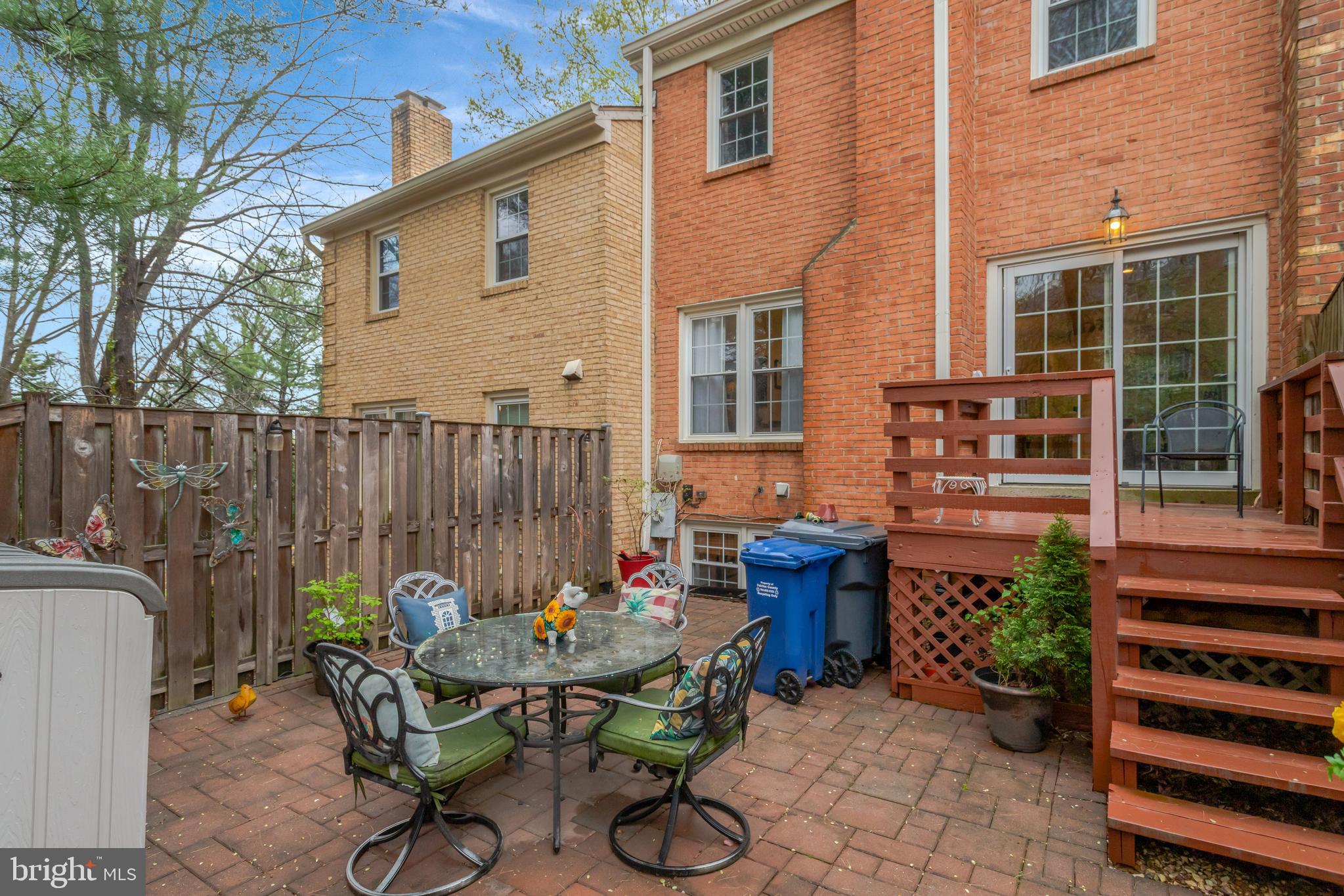 CHURCHILL SQUARE - Residential