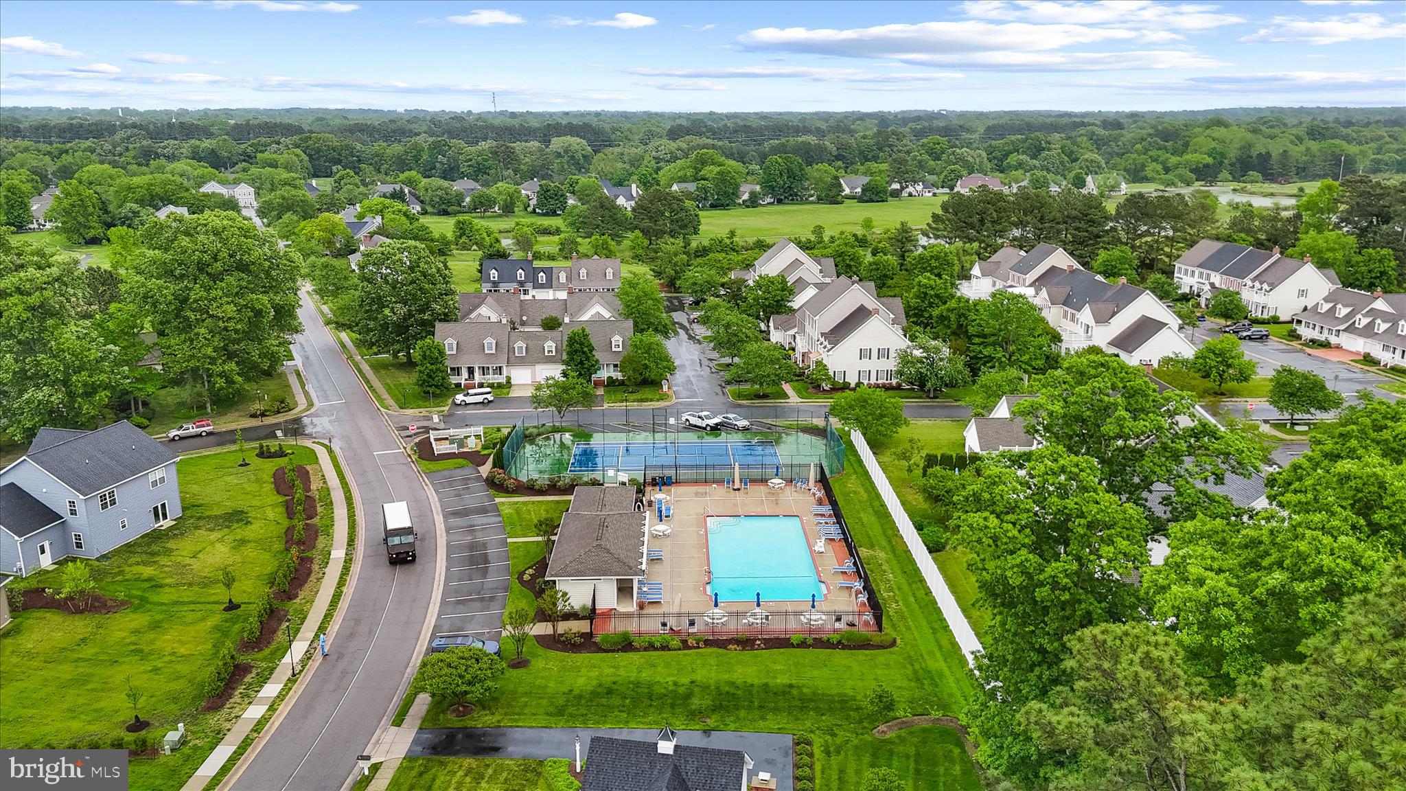 EASTON CLUB - Residential