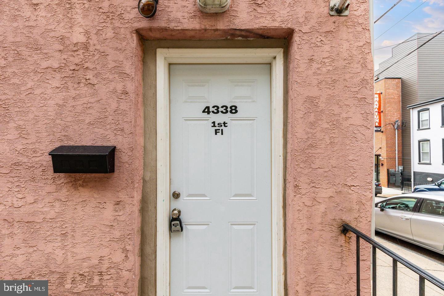 4338 CRESSON STREET