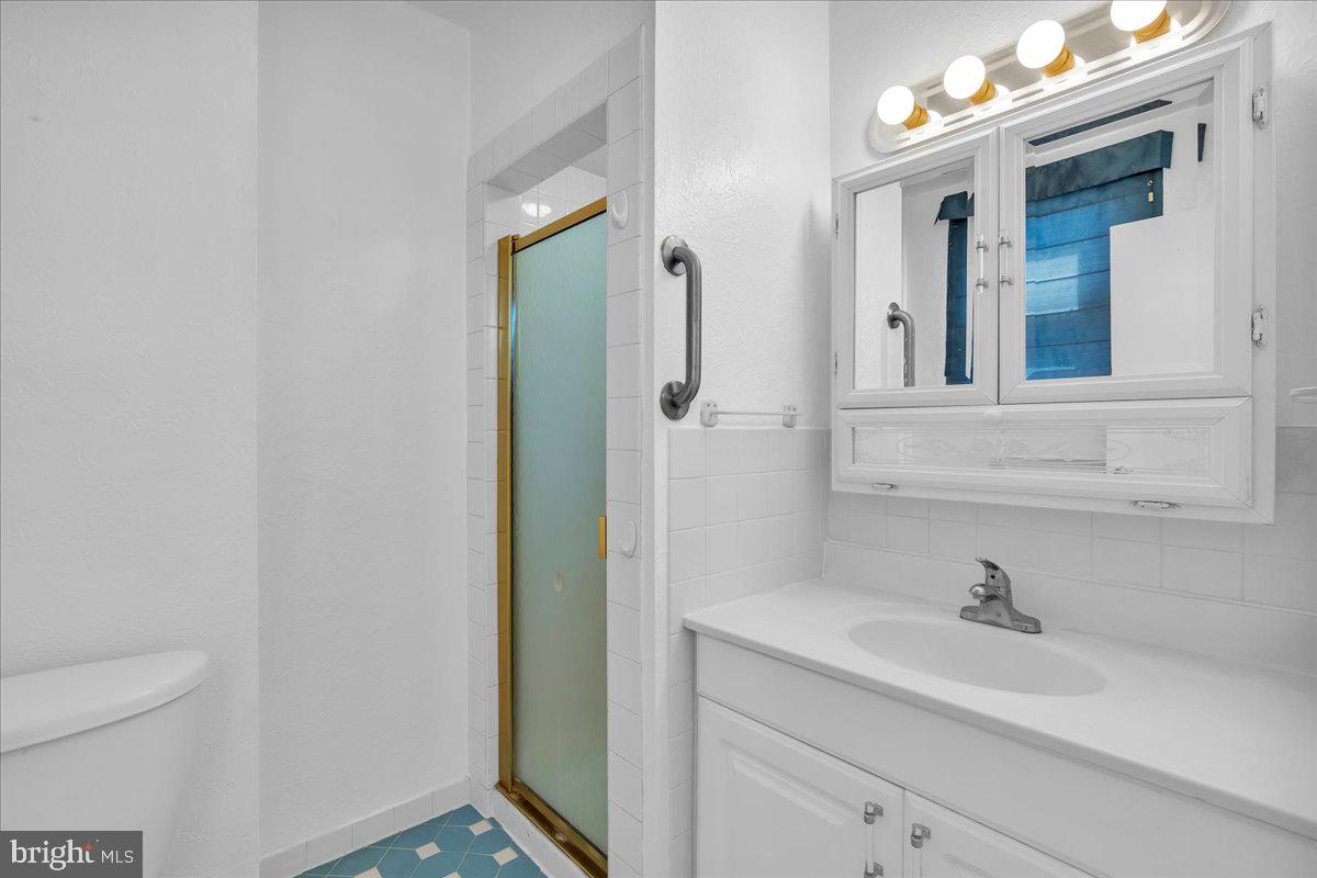 BUSTLETON - Residential