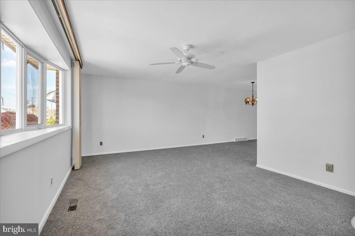 BUSTLETON - Residential