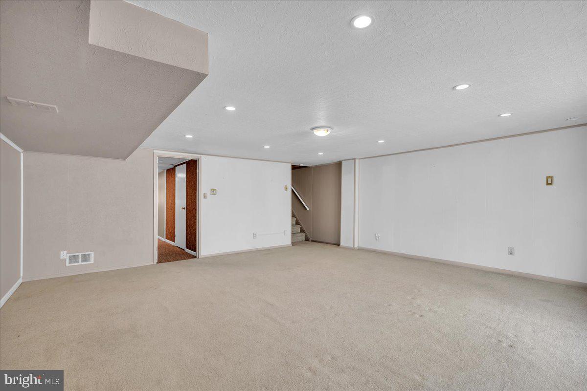 BUSTLETON - Residential