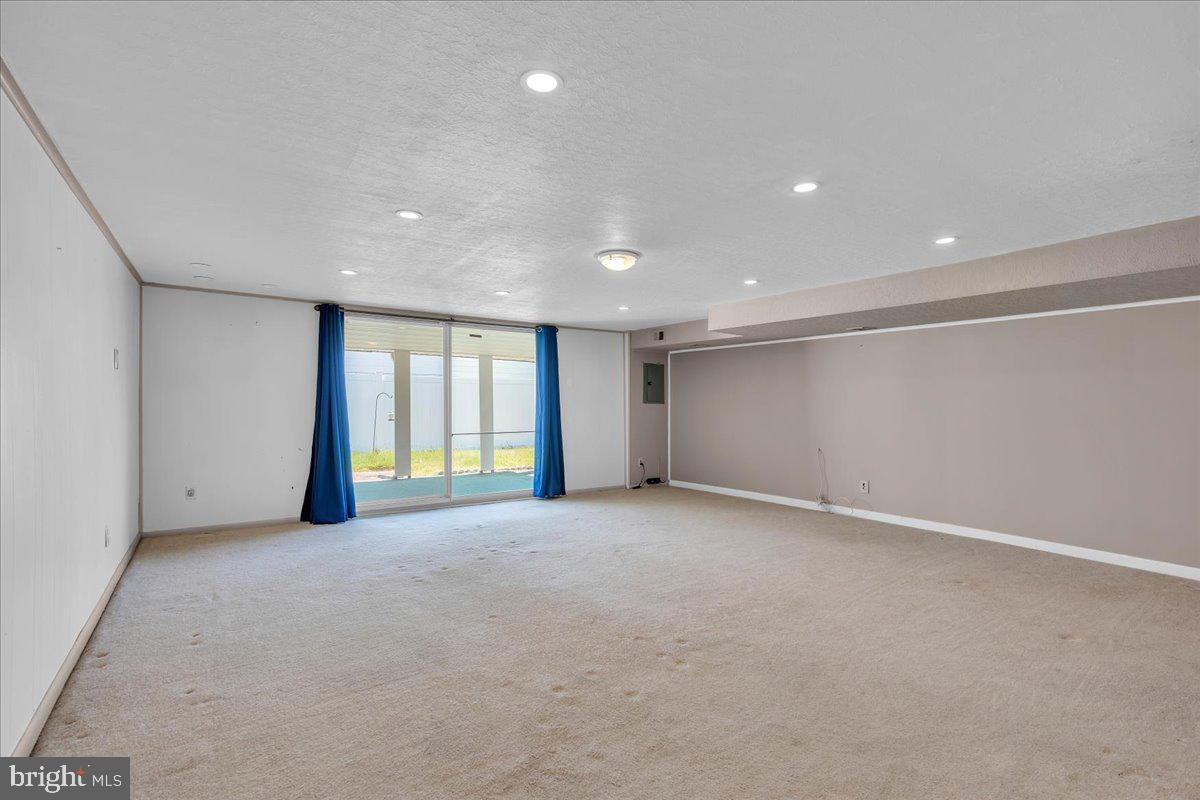 BUSTLETON - Residential