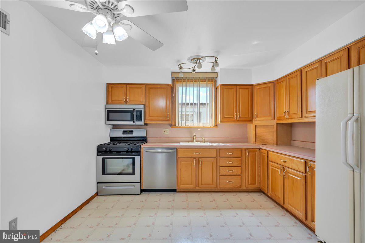 BUSTLETON - Residential