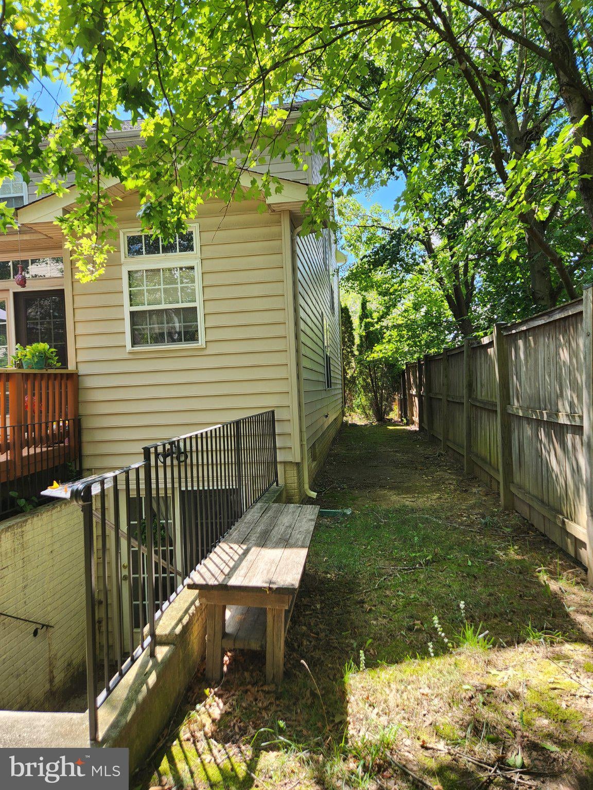 8941 WYNNEFIELD COURT