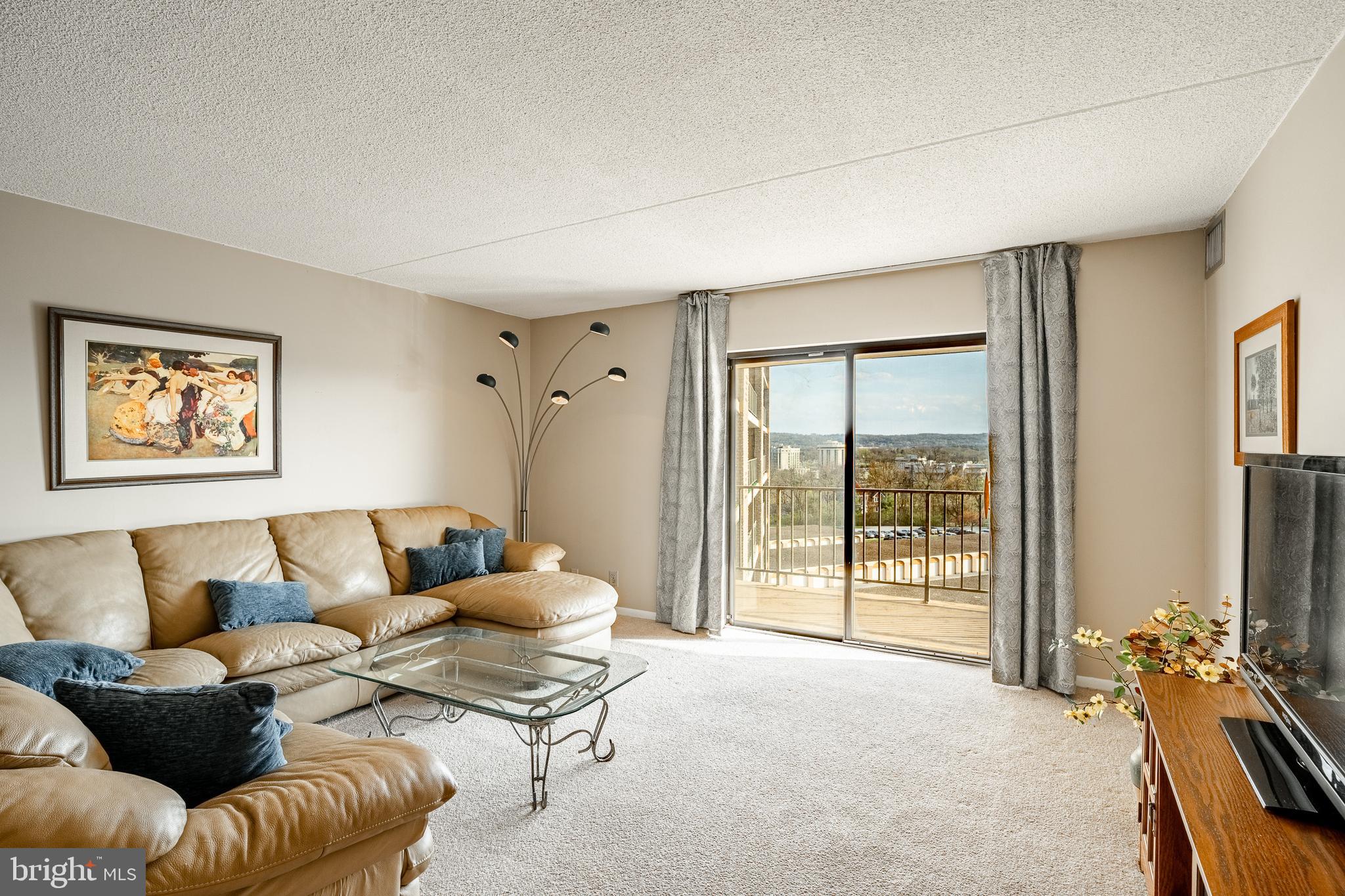 VALLEY FORGE TOWER - Residential