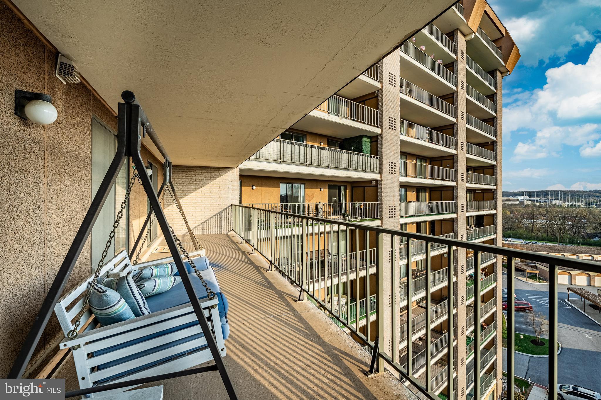 VALLEY FORGE TOWER - Residential