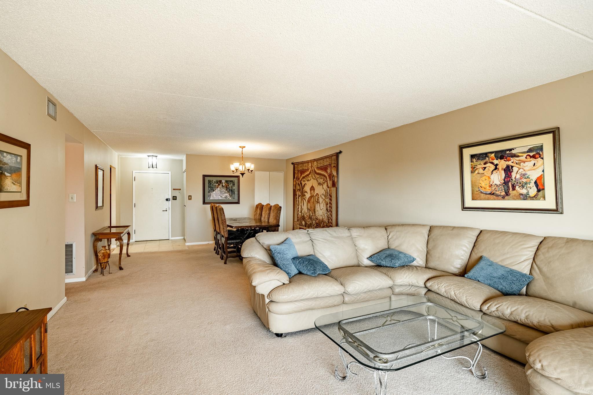 VALLEY FORGE TOWER - Residential