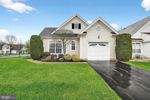 Photo of 164 Tunicflower Lane, PRINCETON JUNCTION, NJ 08550 (MLS # NJME2074436)