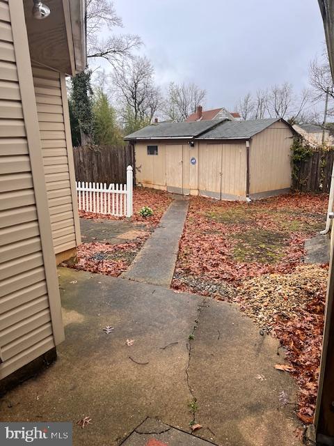 LANDOVER HILLS - Residential