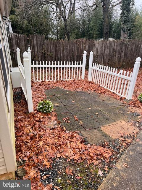 LANDOVER HILLS - Residential