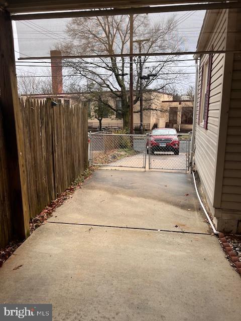 LANDOVER HILLS - Residential